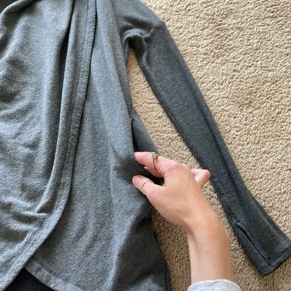 Athleta Purana Wrap Sweatshirt Women’s XS Oversized Charcoal Grey Heather Hoodie - Picture 11 of 14